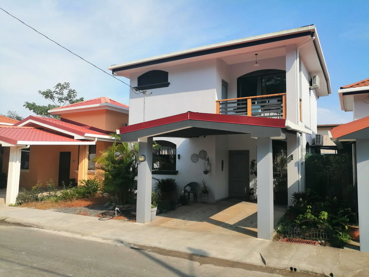 Great Home with Pool Near the Beach in Esterillos!