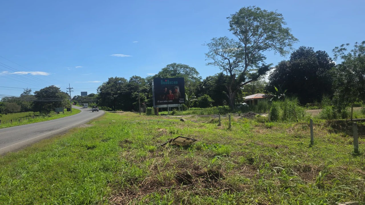Commercial Airport property for sale with public road frontage on route #21, close to Liberia International Airport - Gallery image 9