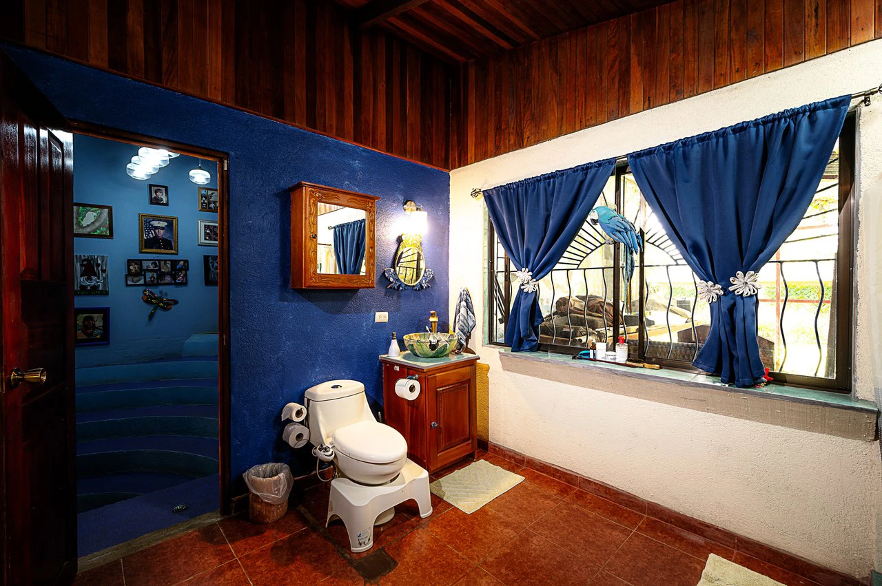 Harmony Haven: Lake Arenal View Home and Guest Casita - Gallery image 8
