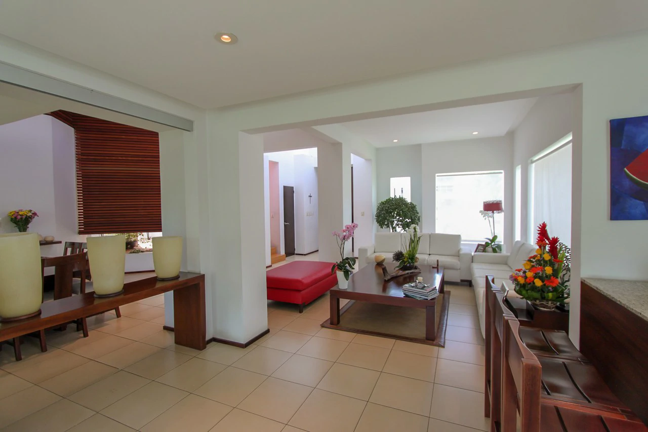 Modern Golf Course Haven: Spectacular Home in Valle del Sol, Santa Ana - Gallery image 6