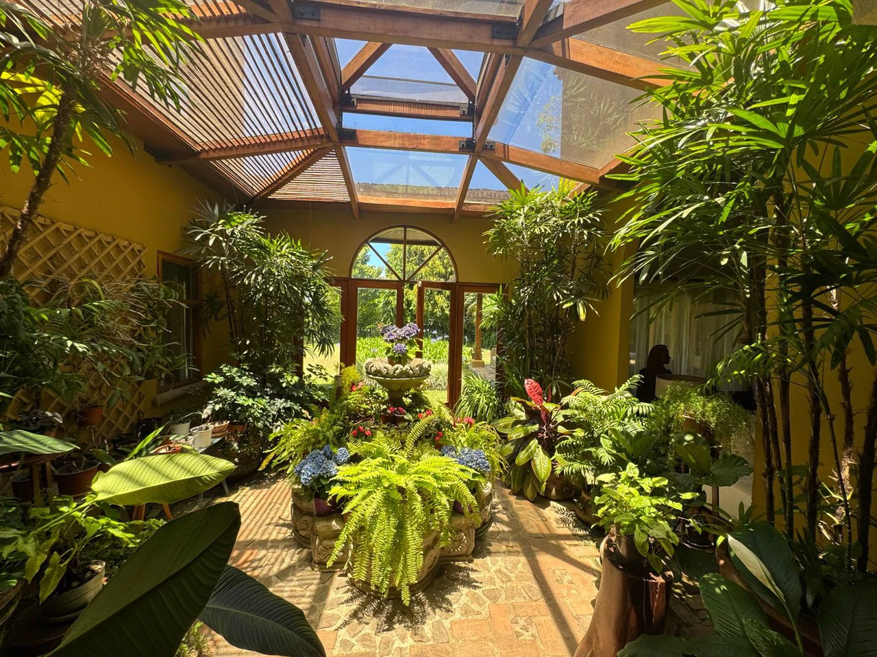 Zurcher Masterpiece Heredia: Splendid one story home - Gallery image 19