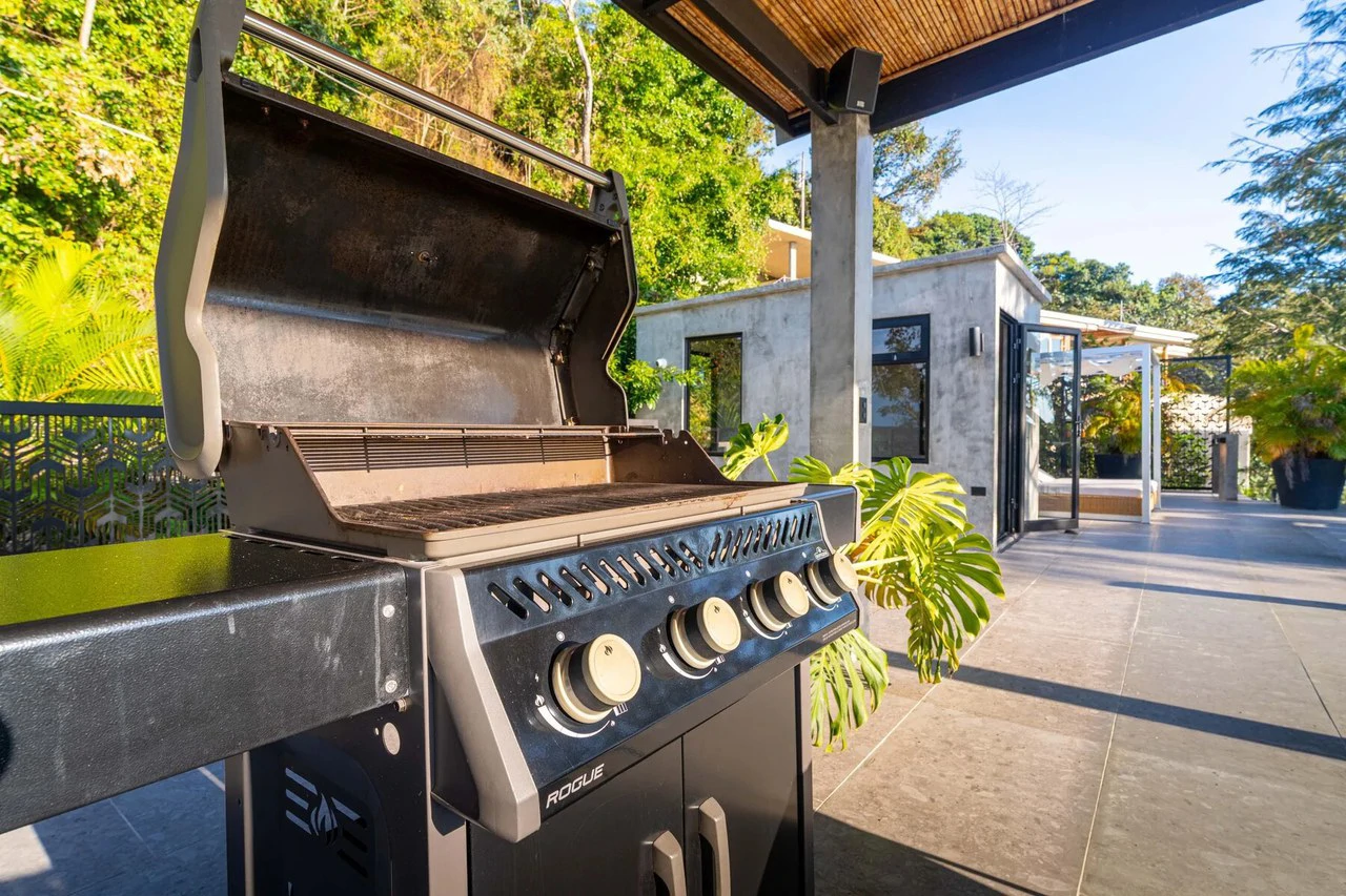 Casa Moon Diablo: Iconic Ocean View Luxury Estate with Infinity Pool, Rooftop Patio, Gym & Sauna in Manuel Antonio - Gallery image 69