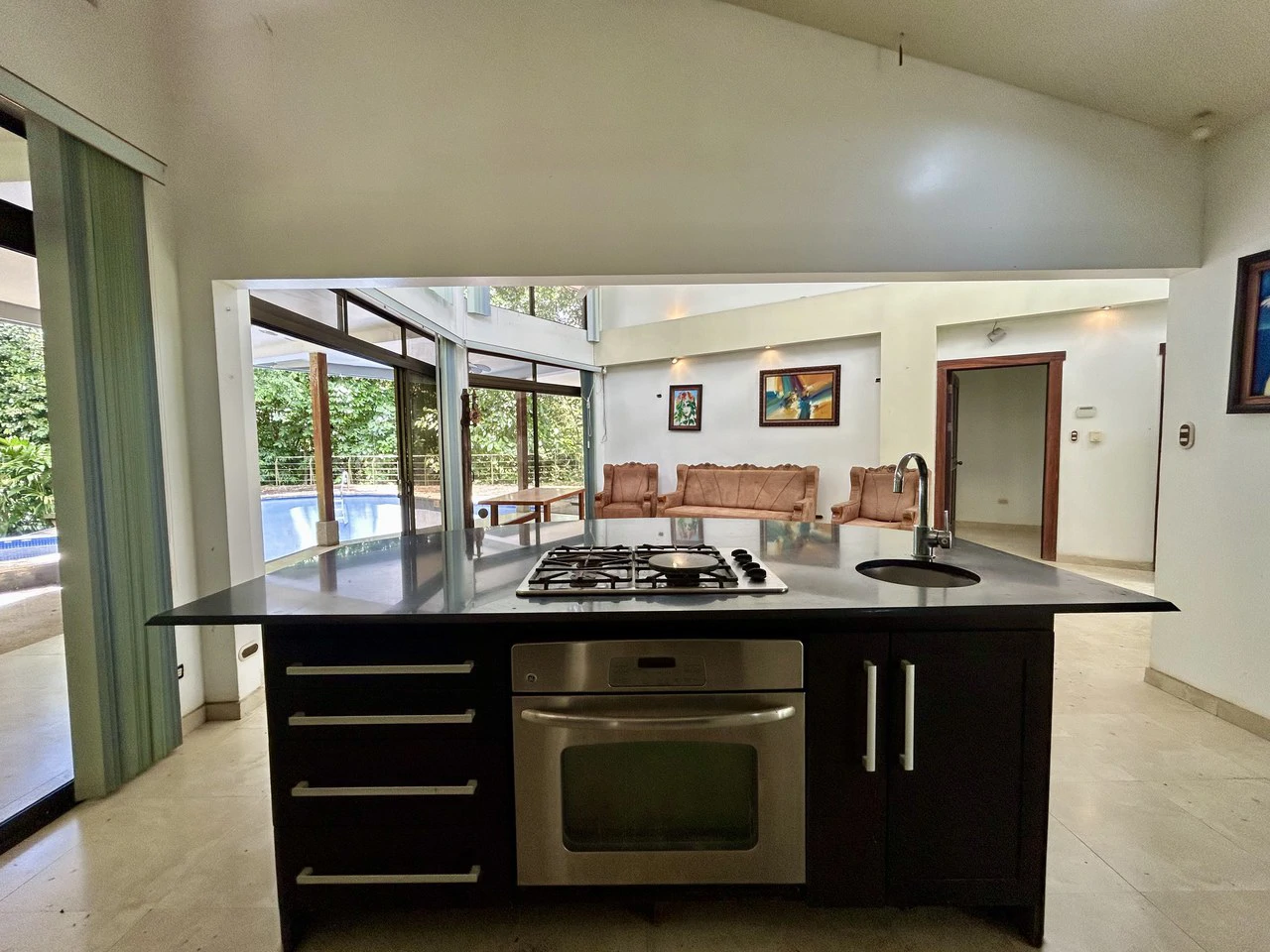 Fixer-Upper Home with an studio Office in Palmar Norte on a 7.58 Acres Property - Gallery image 25