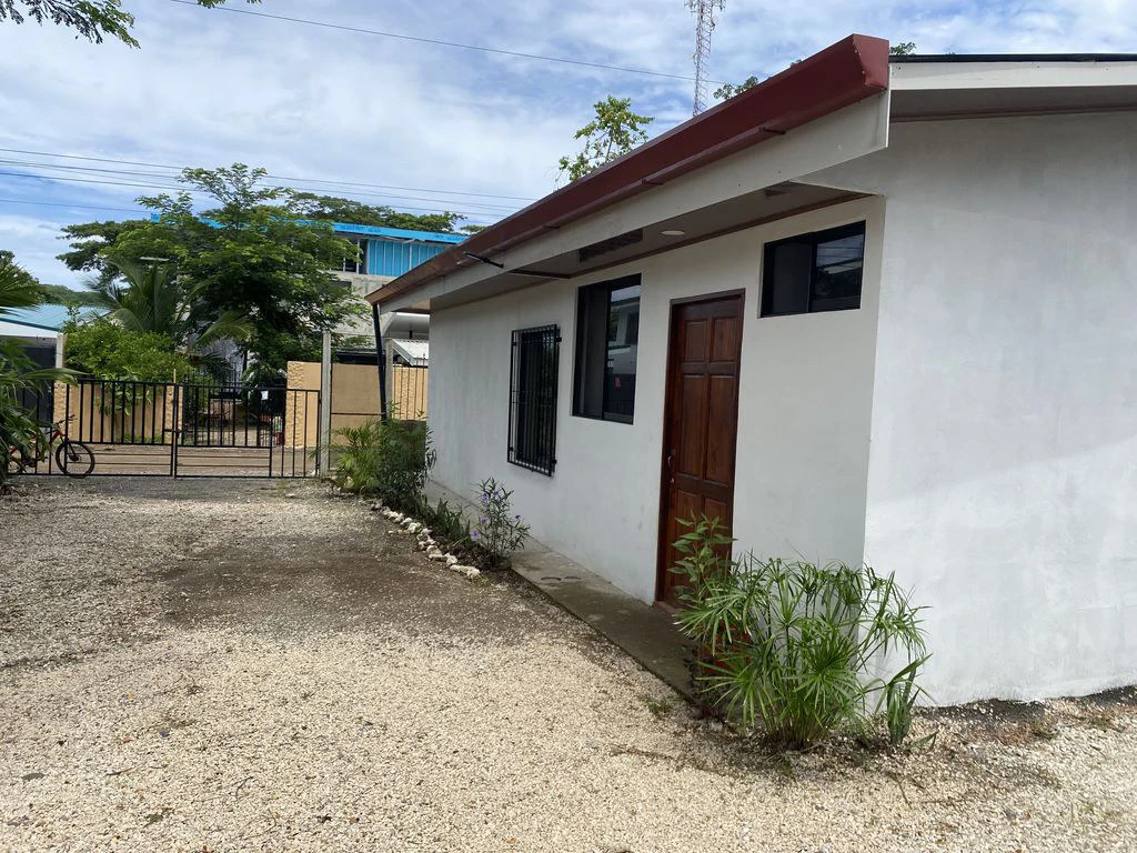 Casa Munoz: 3 Bedroom Home and 2 Unit Duplex with space for a pool, Located in El Canto de los Gavilanes - Gallery image 5