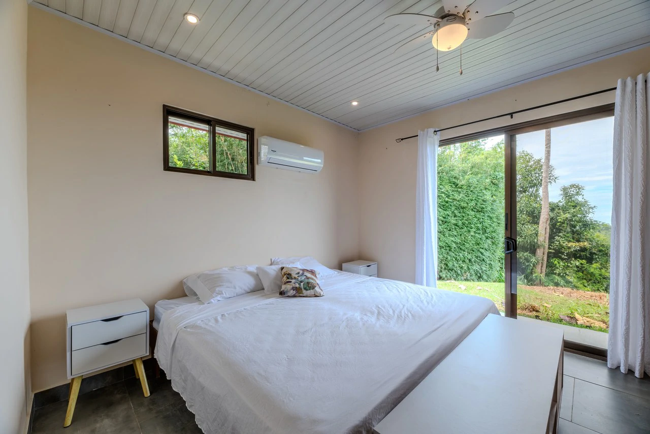 Casa Blanca: Ocean & Mountain View Home in Platanillo - Gallery image 34