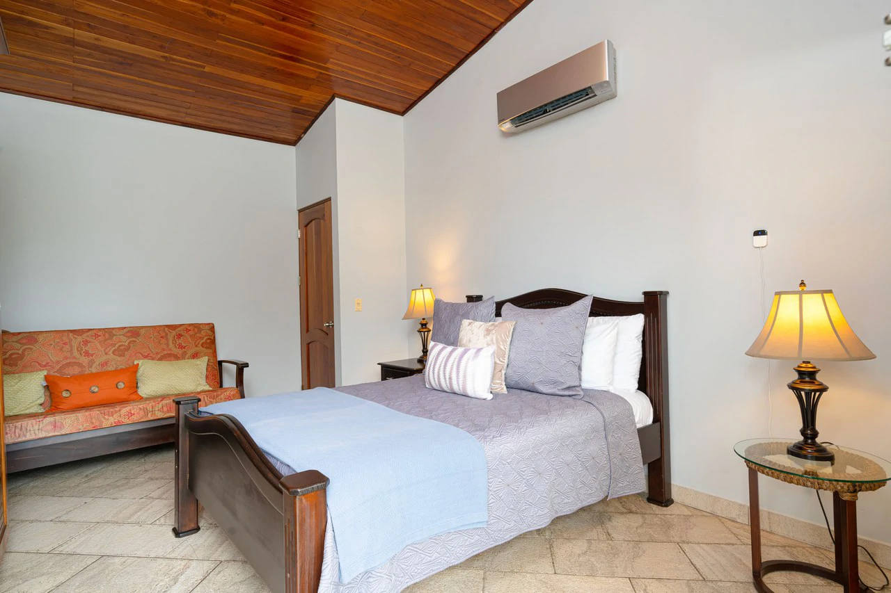 Casa Serenidad, Nature Lover's Dream Villa: Mountain House For Sale in Manuel Antonio - Gallery image 10