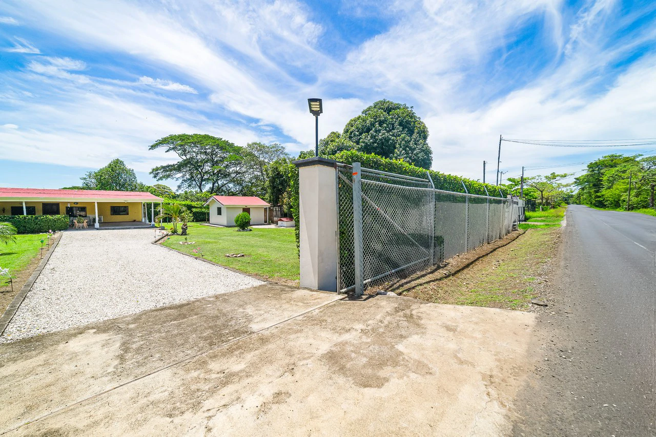 Casa Campo: Quiet Countryside Home Near Beaches - Gallery image 16
