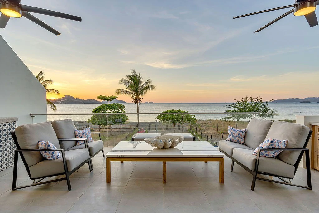 Villa Ballena: Sleek and Modern Beach House in Costa Rica - Gallery image 6