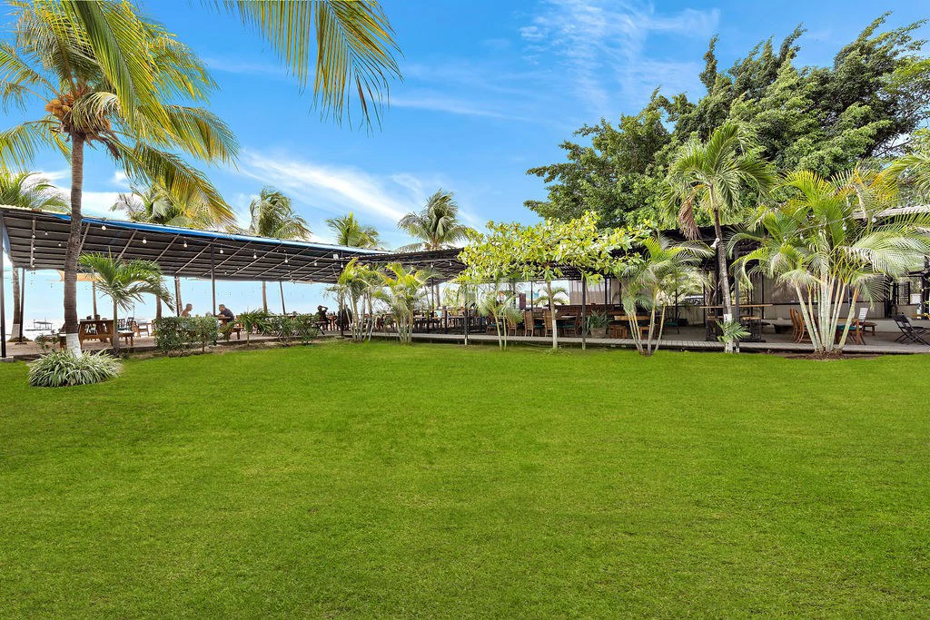 Beachfront Restaurant: Titled Beachfront Land Included in Sale!  Great Business Opportunity! - Gallery image 21