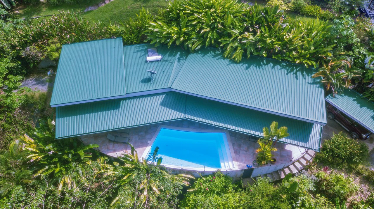 2.24 ACRES – 7 Bedrooms Ocean View Boutique Hotel With Two Pools, 5 Minutes to Uvita, Multiple Rental Options!! - Gallery image 7