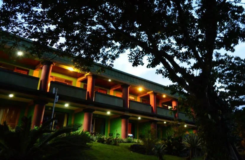Lake Arenal Hotel & Resort: Well established Hotel overlooking Lake Arenal - Gallery image 5