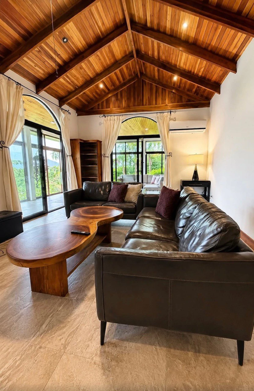Designer Villa: Stunning designer Villa on 2 acres of land - Gallery image 13
