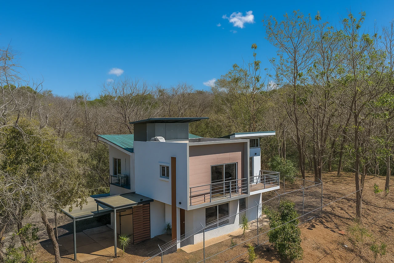 Jungle Retreat with Modern Comforts Near San José – $345,000: Tropical Retreat with Jungle Views