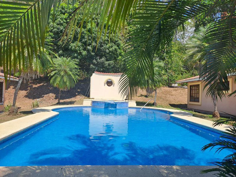 Casa Colonial: All the Charm of a 250 m2 Tropical Hacienda Ideally Located - Unique Opportunity! - Gallery image 21