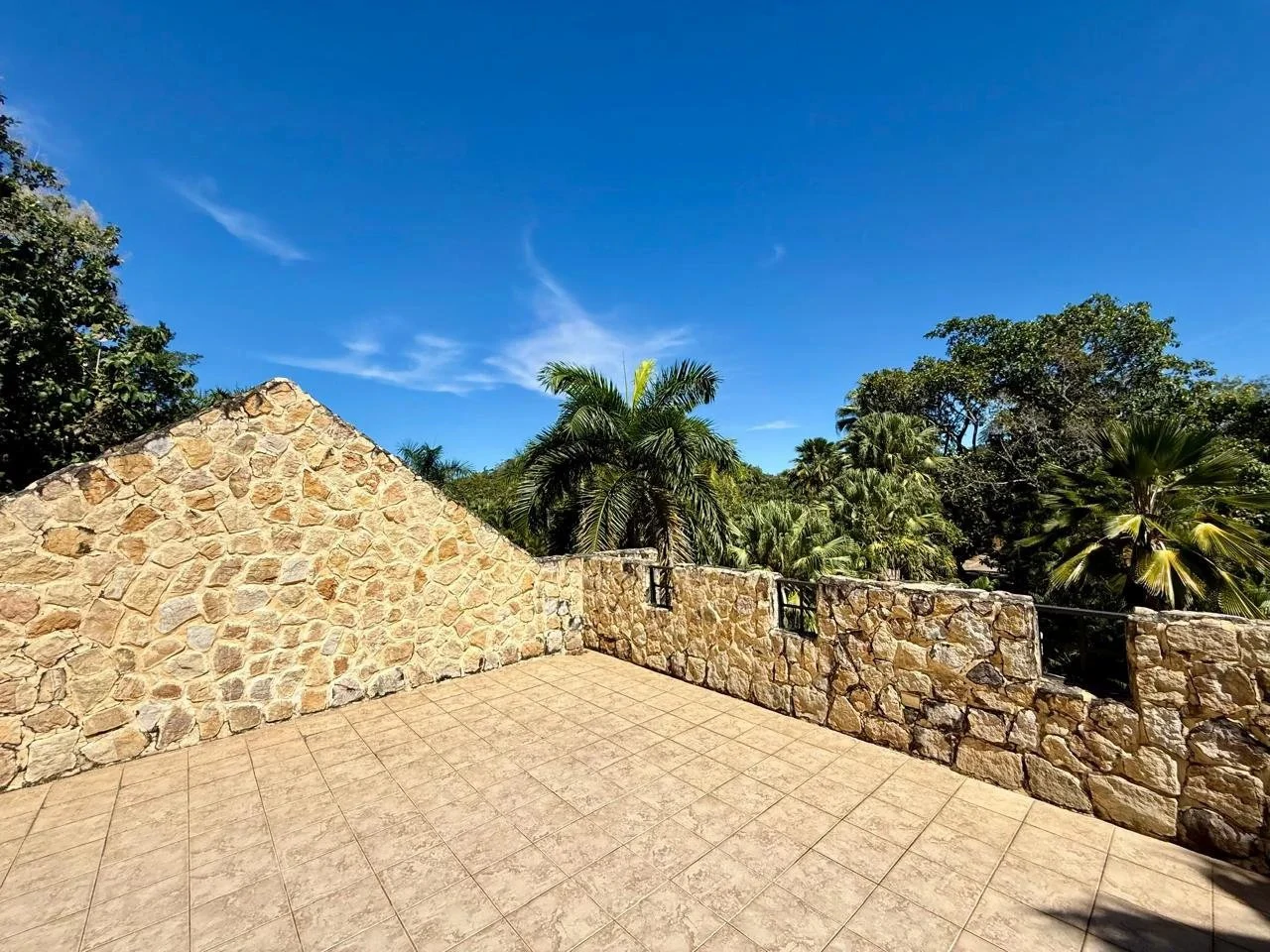 STONE CASTLE: $622,000 USD Your very own "Private Stone Castle" in Costa Rica's Blue Zone. - Gallery image 26
