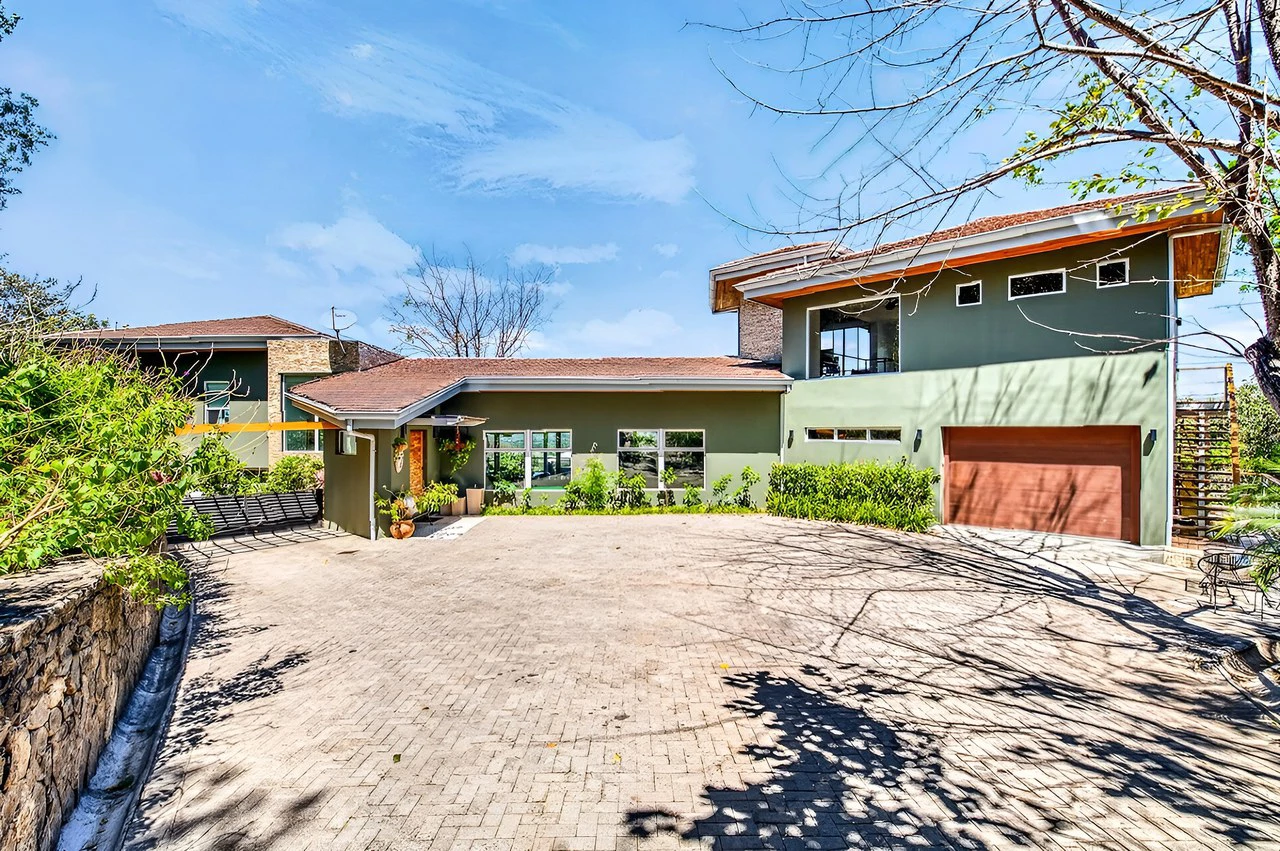 Casa Pochote: Artisan Luxury Villa in Tamarindo | Pool, Jacuzzi & Langosta Beach Club Membership Included - Gallery image 62