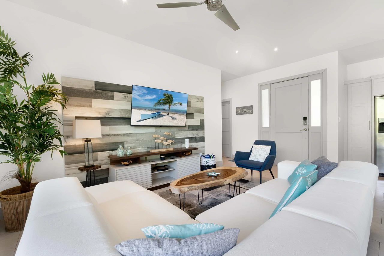 The Haven: Spacious Home + Private Casita in Gated Mar Vista Community - Gallery image 3