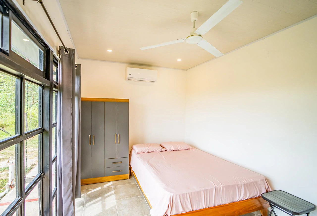 Casa Bhally: Ocean/Mountain View Hill Top Indonesian 4Bed 3Bath Retreat Home - Gallery image 13
