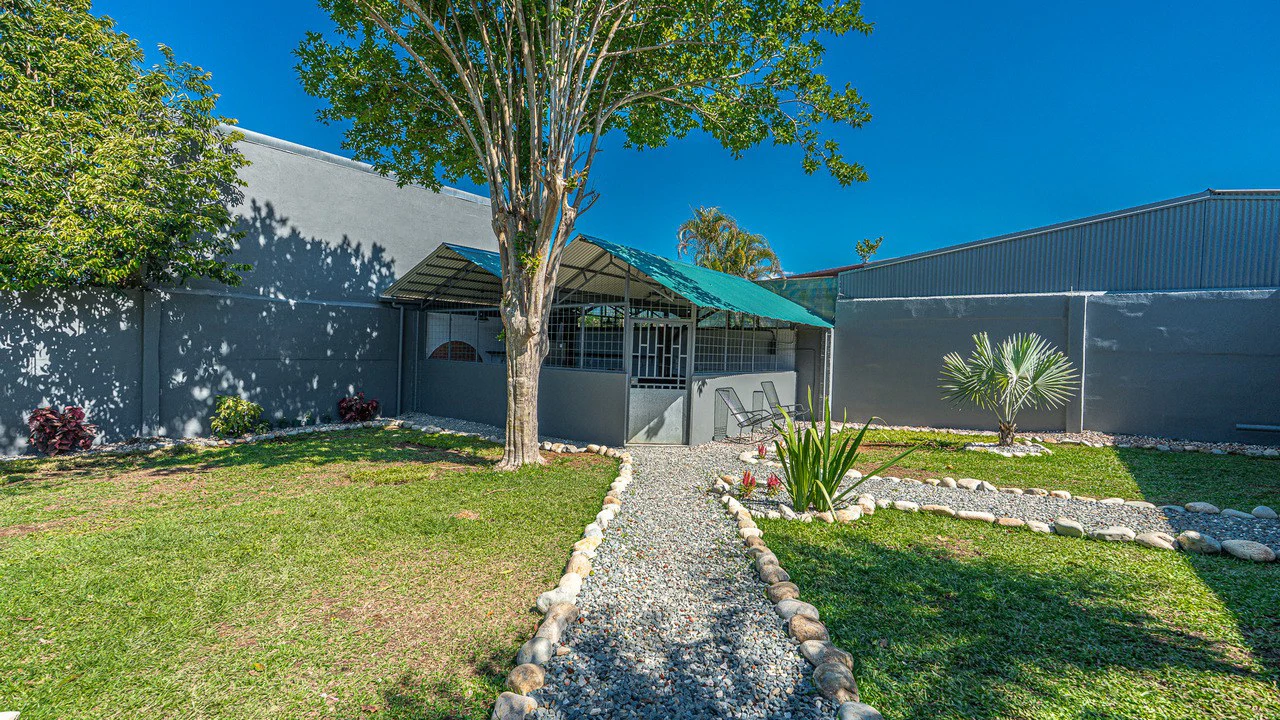 Completely Renovated 5 Bedroom Home in the Heart of San Isidro - Gallery image 64