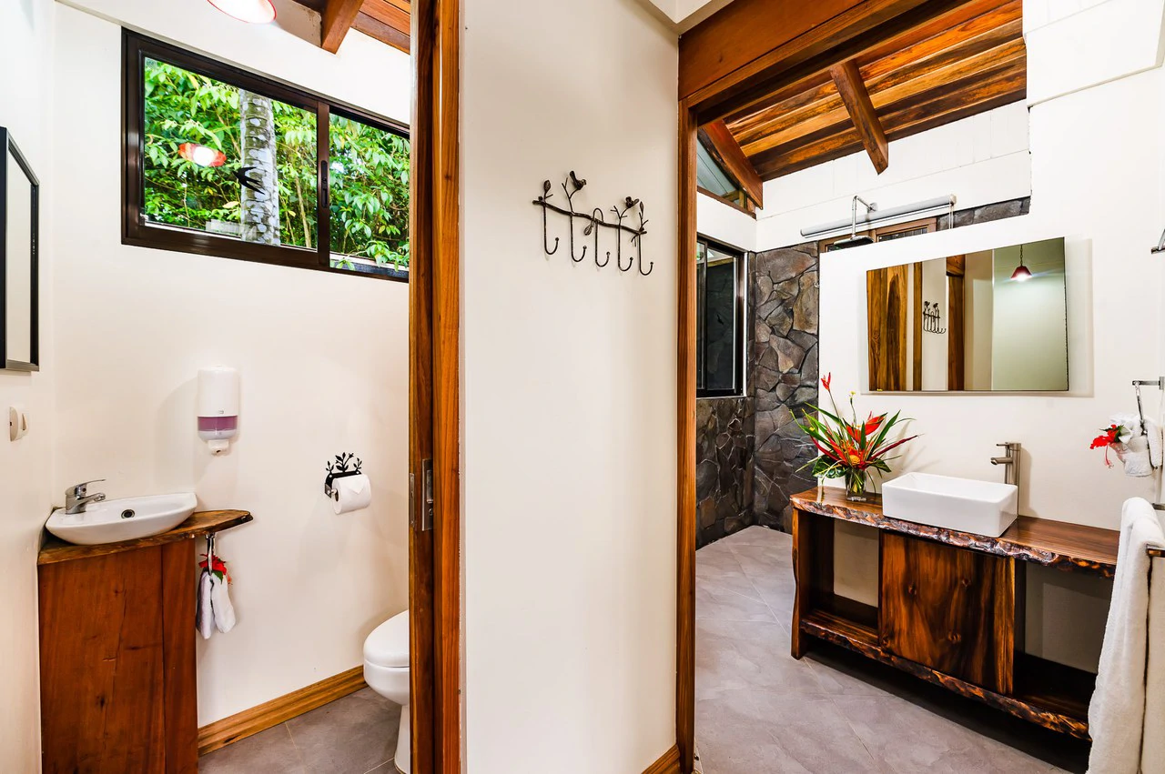 Casitas Tenorio B&B: Turnkey Eco-Lodge in Bijagua: Profitable Business, Sustainable Luxury, and Breathtaking Nature - Gallery image 15