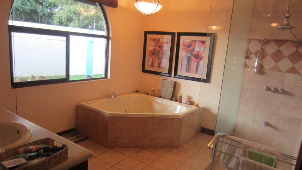 C144: Fully Equipped 3 Bedroom House With Charming Mediterranean Style Located In Gated Residential - Gallery image 20