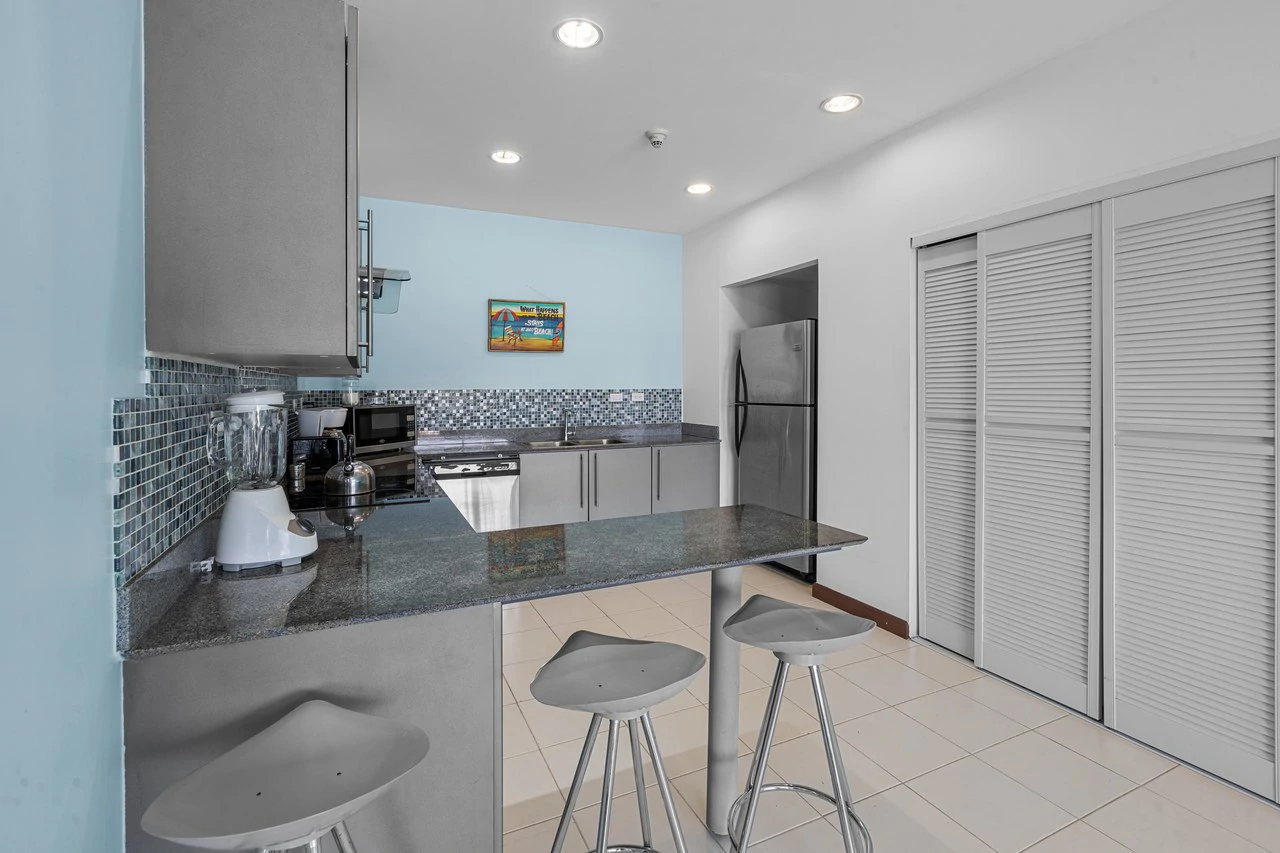 6th Floor 3-bedroom JacoBay Condo with Panoramic Sunrise, Mountain and Ocean Views - Gallery image 14