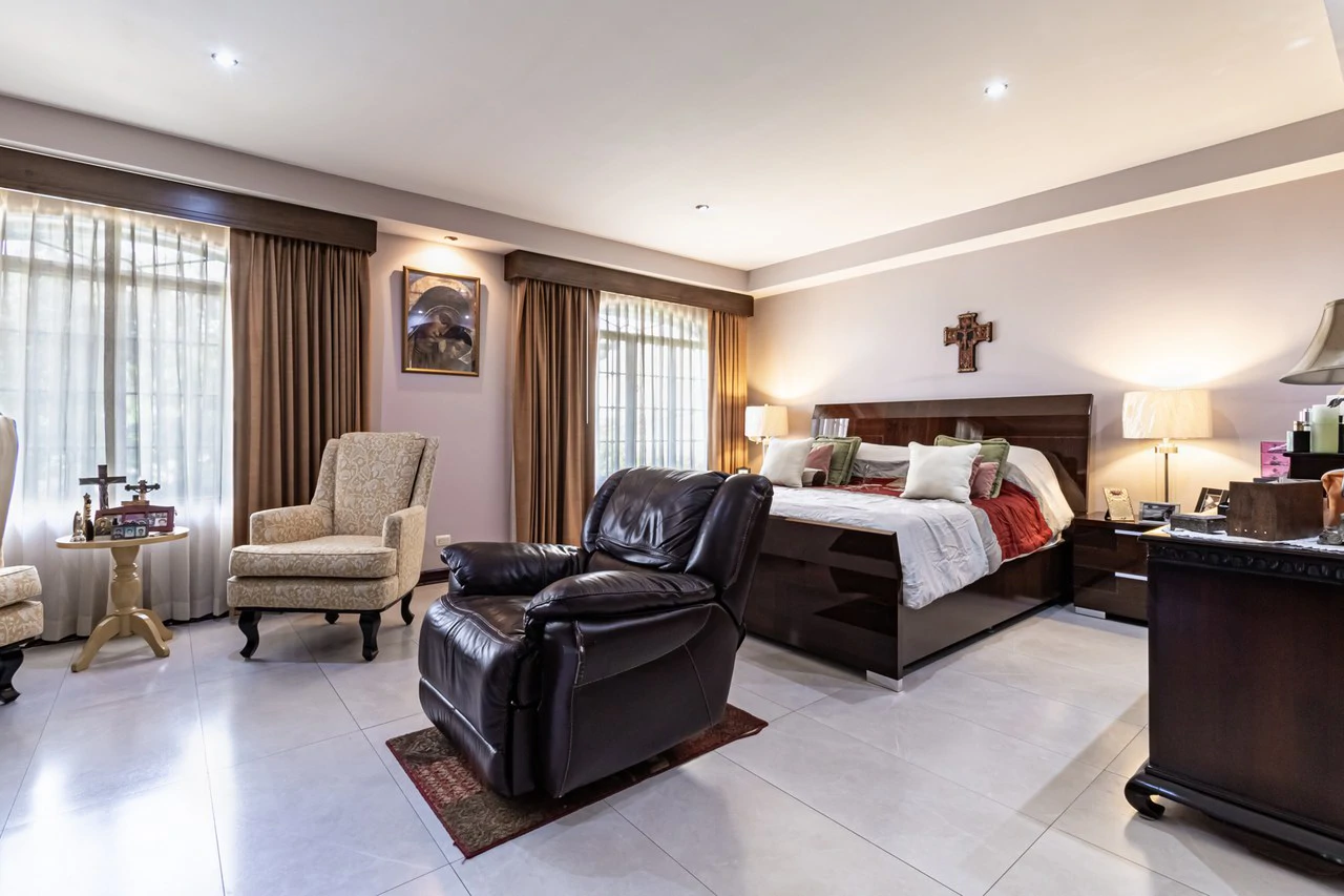 House For Sale in Escazú - Gallery image 18