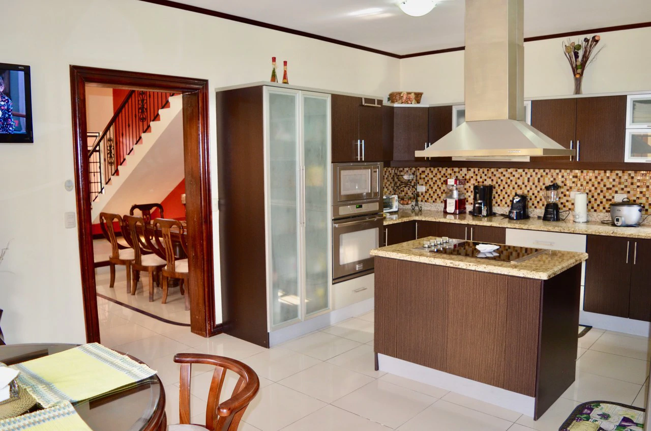 Gorgeous 4 Bedroom house for sale in Santo Domingo de Heredia - Gallery image 21