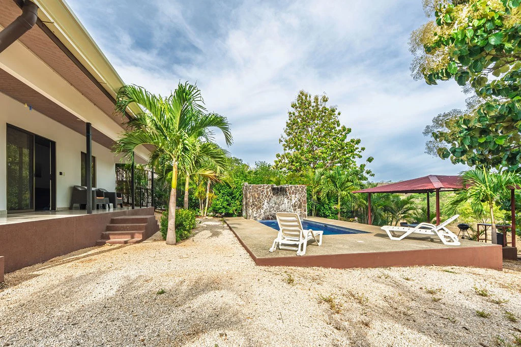 Villa Los Monos: High-Income 9-Unit Rental Property Near Playa Grande - Gallery image 70