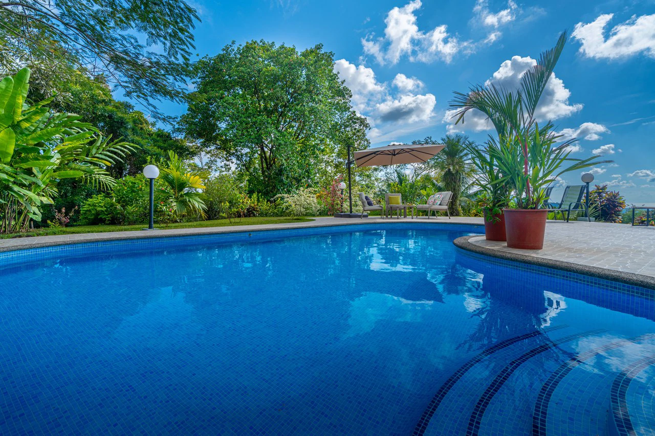 Villa Allamanda: Privacy Galore, Ocean, Jungle and Mountain Views - Gallery image 38