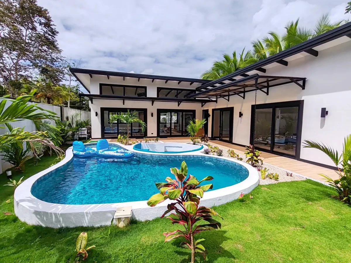 ID 1054: Playa Negra Guest House - Modern 2 Bedroom Home with Pool - photo 16