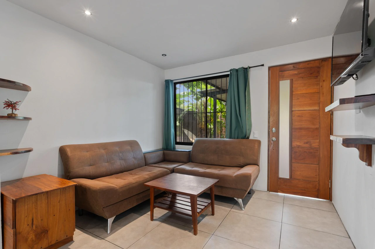 Rare Residential + Commercial: Investment Combo on Key Corridor - Gallery image 15
