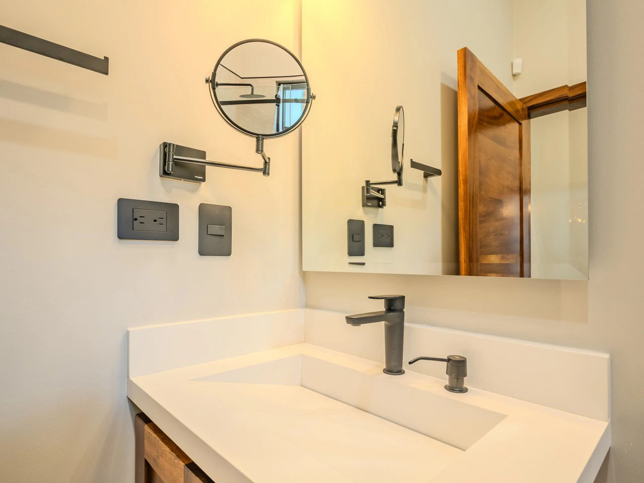 Luxury 3 Bedroom Home with Ocean Views in Downtown Uvita - Gallery image 100