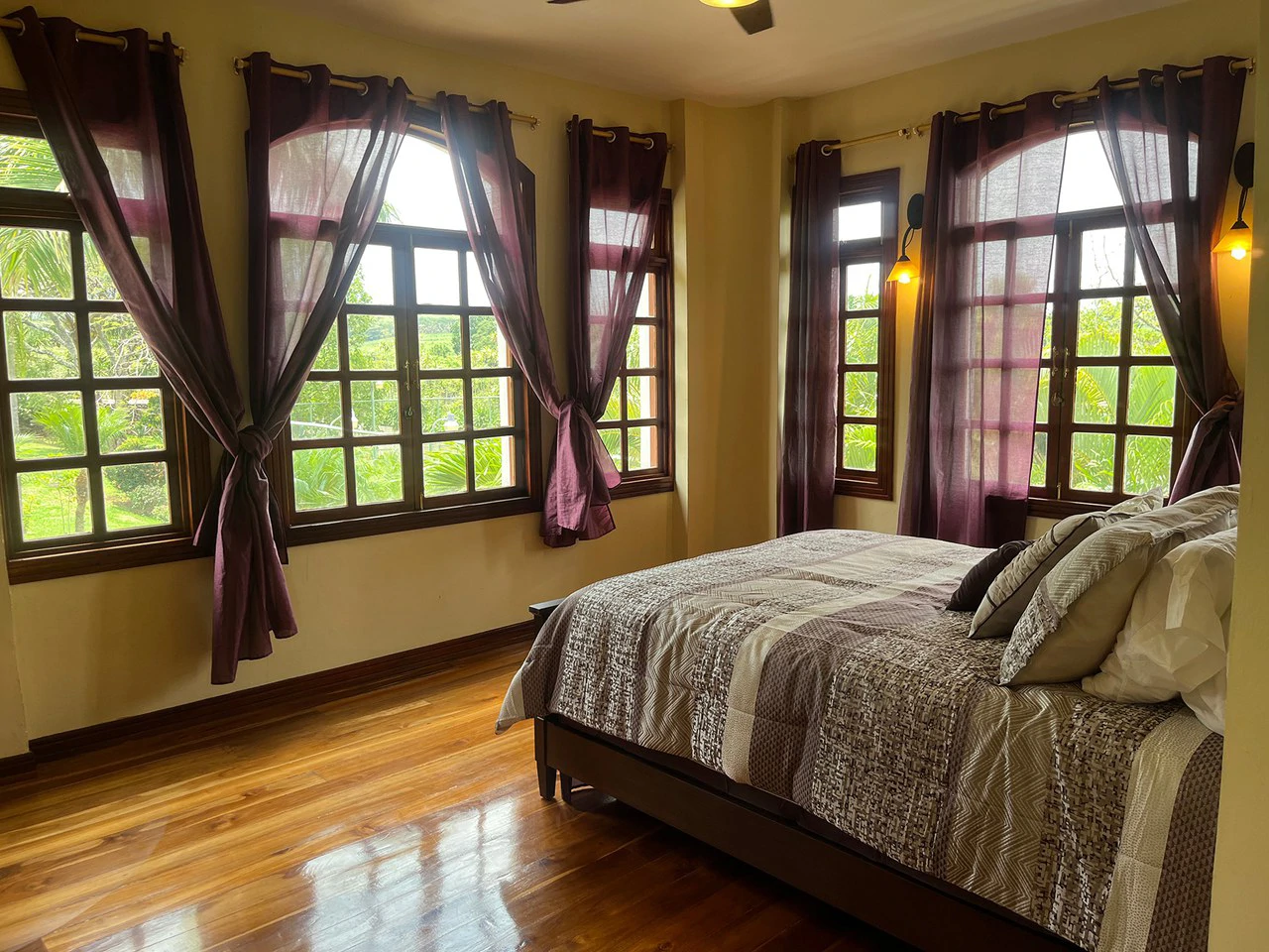 ID 3902:: Breathtaking Mountain View - Home for Sale - Gallery image 35
