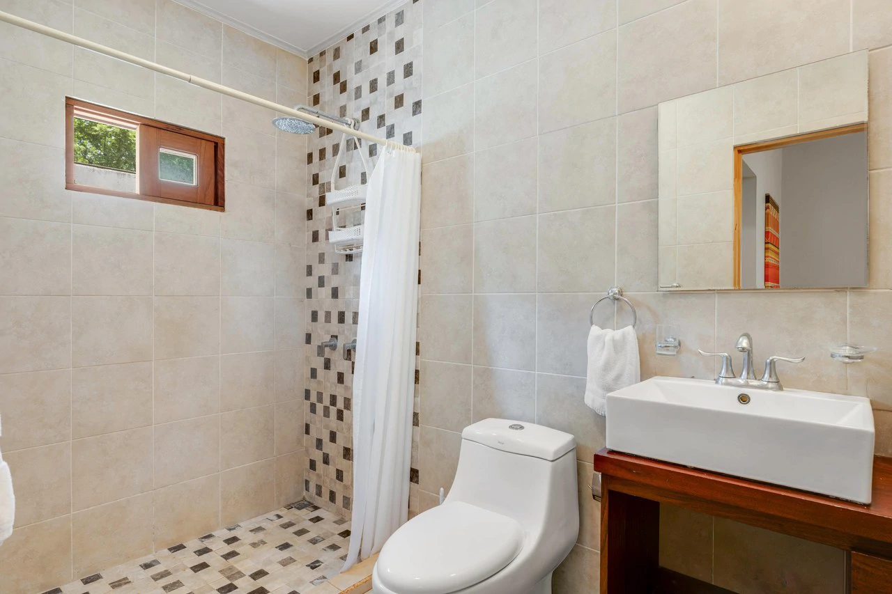 Multi-Home Property: Versatile Estate Near Playa Avellanas - Gallery image 27