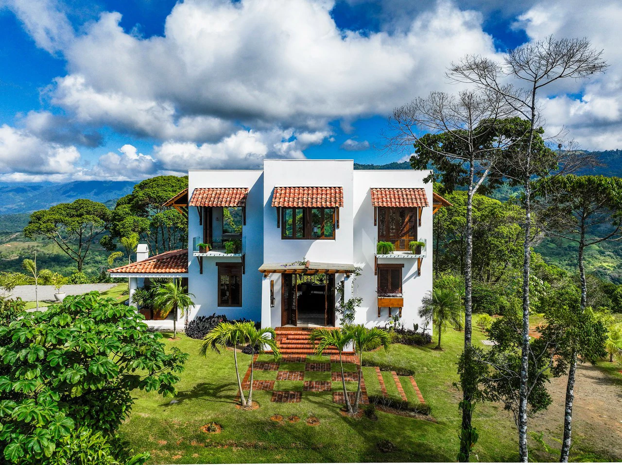Custom Built Home in Dominical with 2 Building Sites in Costa Verde Estates - Gallery image 34