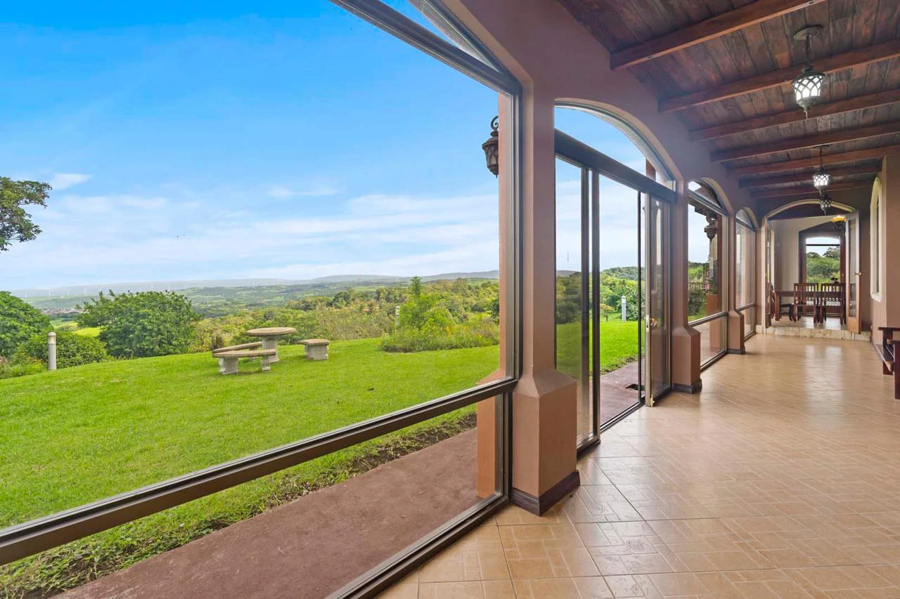 Celebrity Home with Spectacular Views: Seller Financing With 50% Down-Contact Us For More Information - Gallery image 16