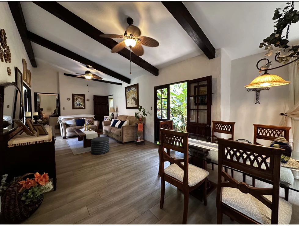 Casa de Luz in Pozos, Santa Ana: Discover Casa de Luz: your refuge in the midst of chaos! - Gallery image 5