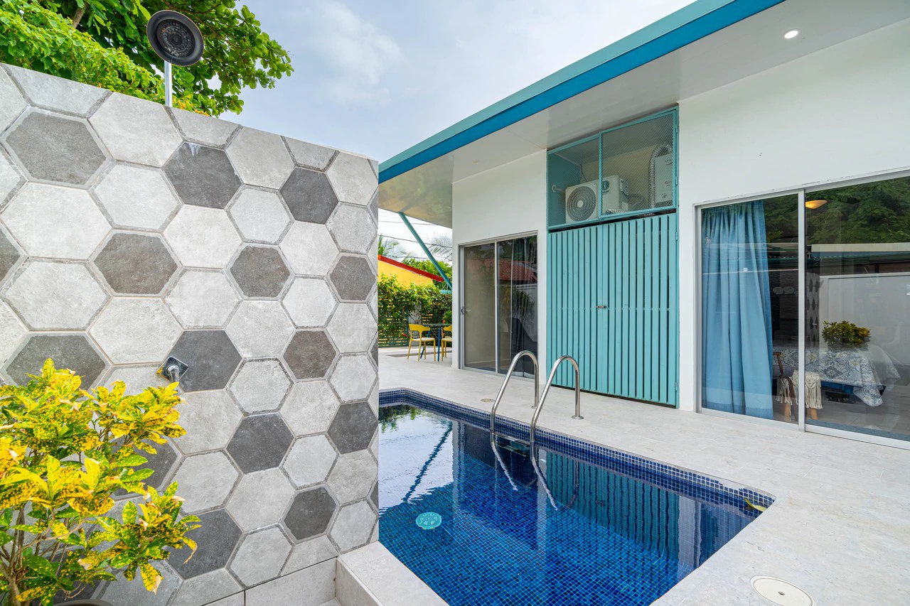3 Bed Main Home with Two Rental Villas, Walk to Beach in Uvita! Fantastic Location! - Gallery image 33