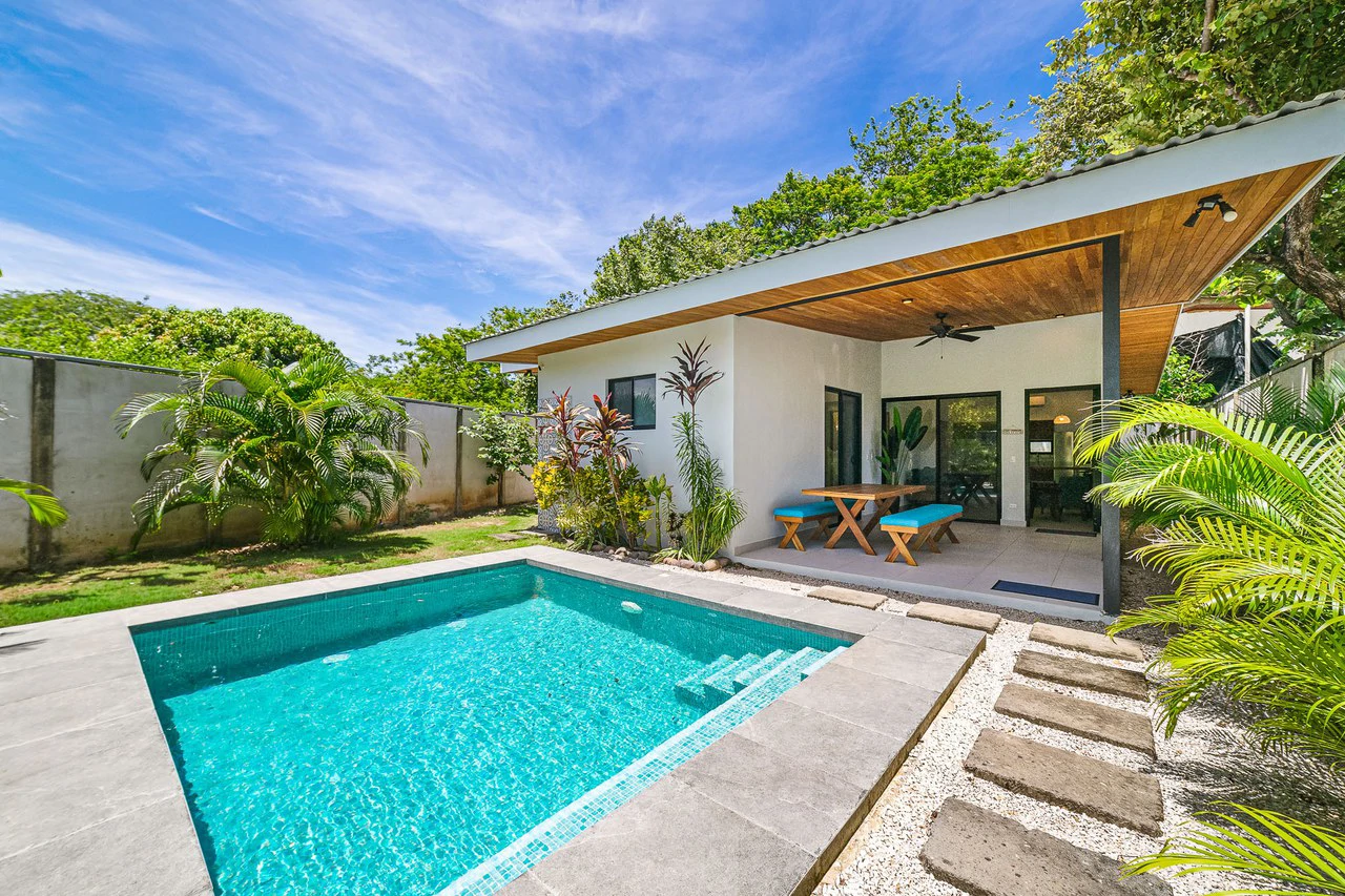 Casa Nantiri: Turnkey 3BR Beach House Steps to Playa Blanca & Top Snorkeling