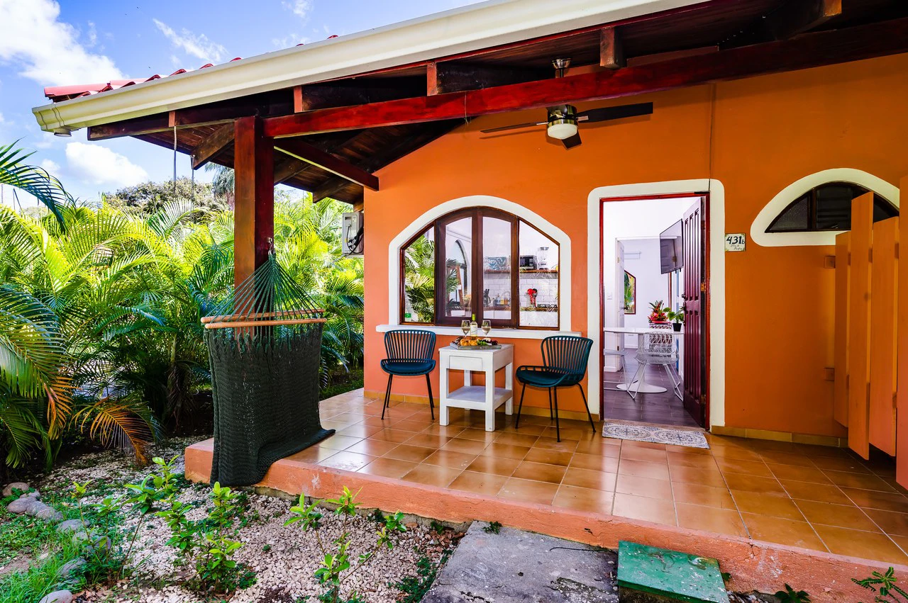 Casa Papaya Villaggio II, 431B: Renovated One-Bedroom Condo Steps from 7 Beaches - Gallery image 2