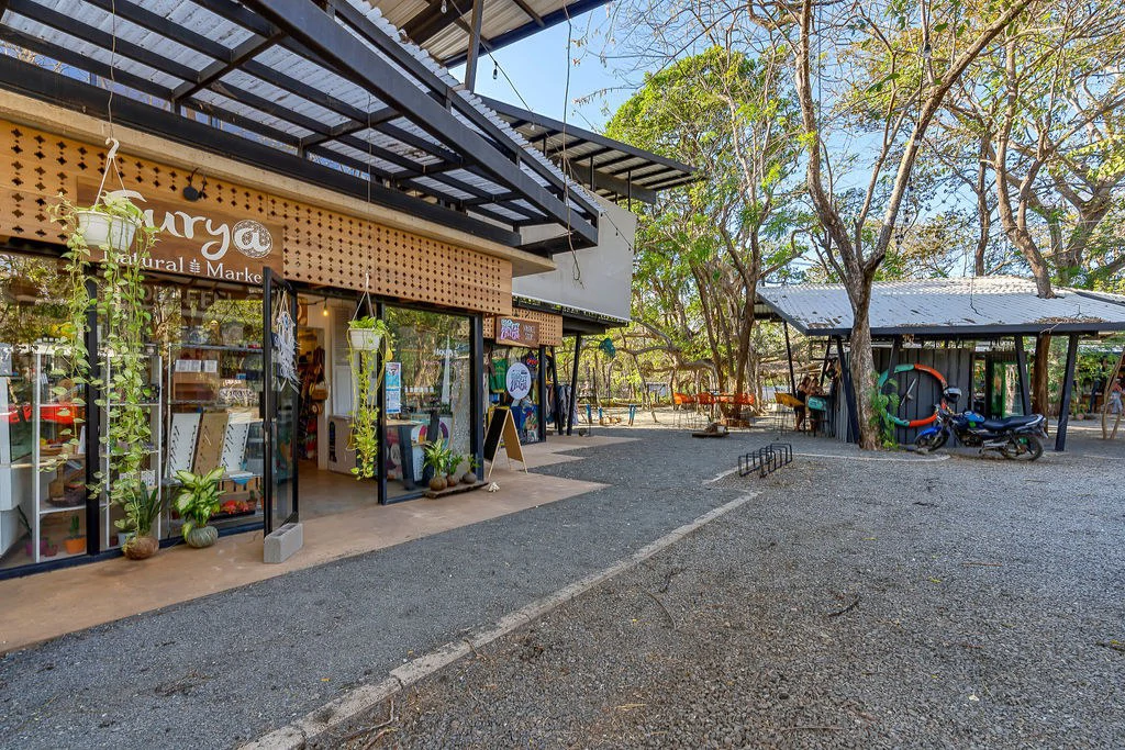 La Esquina de Avellanas: The Premier Commercial Plaza in Playa Avellanas, Costa Rica - Gallery image 5