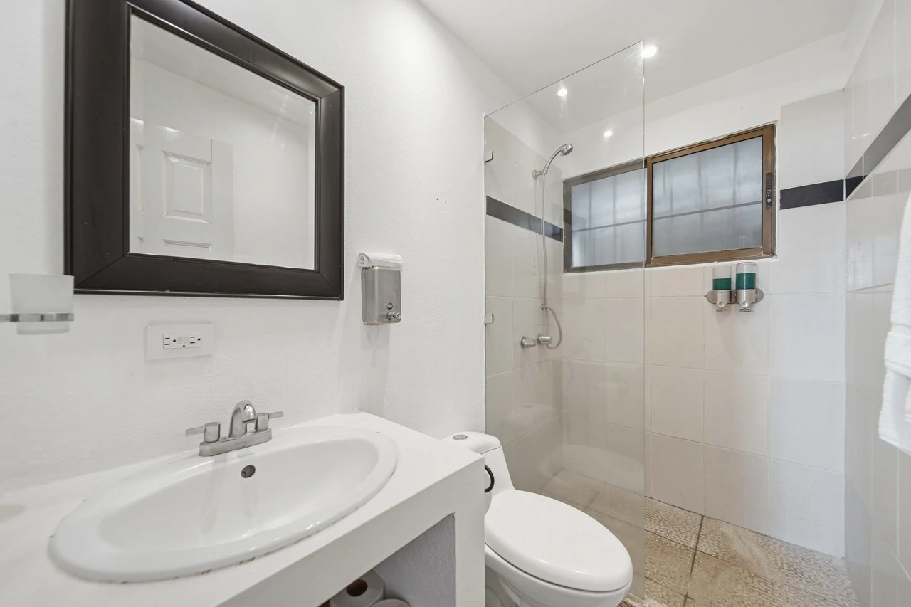 Hotel Gardenia: Turnkey Boutique Hotel in the Heart of Tamarindo - Proven Income Meets Tropical Lifestyle - Gallery image 20