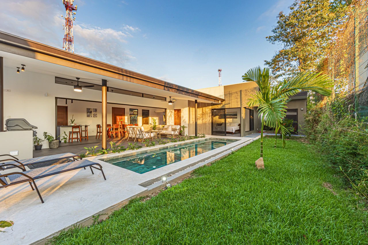 STYLISH 3 BED, 3 BATH BRAND NEW VILLA IN UVITA.: Mountain Villa For Sale in Uvita - Gallery image 2