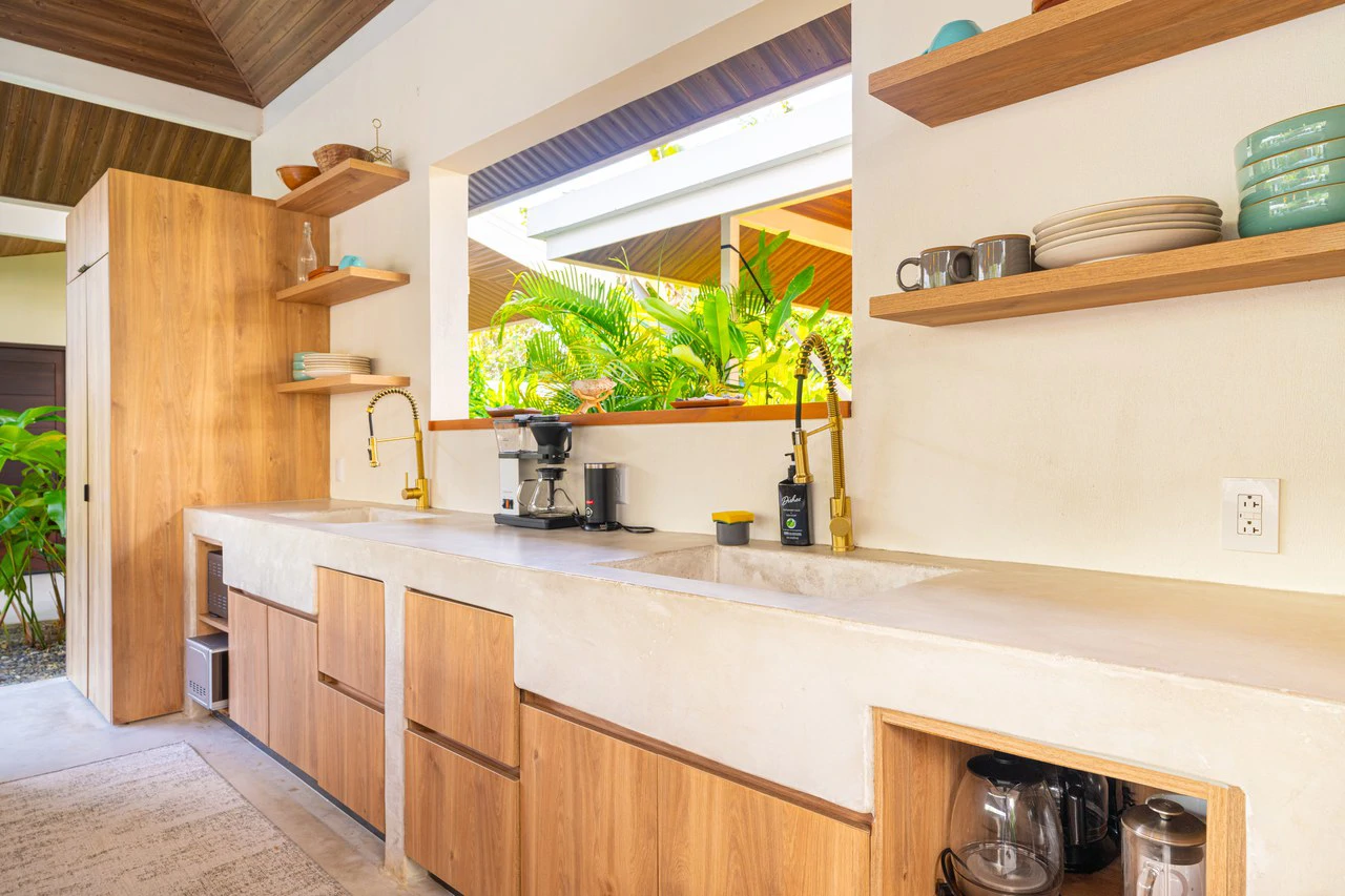 Income Ready Boutique Investment near Whale's Tail Beach - Gallery image 31