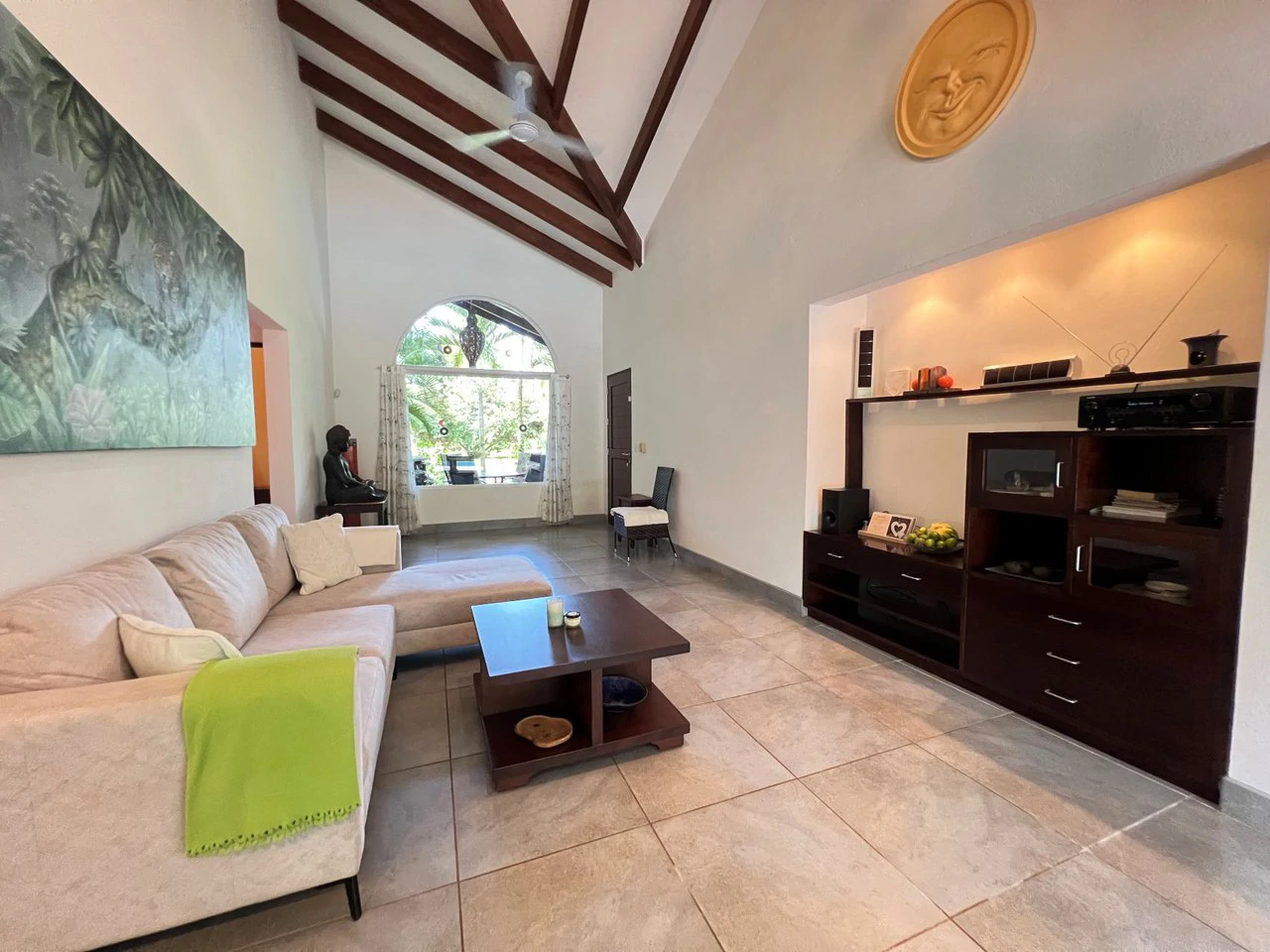 Villa Palmas Real: Villa Palma Royal with Modern Luxury and Natural Charm with horse stables in Las Delicias Santa Teresa - Gallery image 9