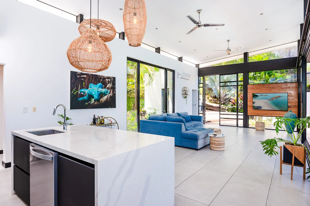 Casa Kalachuchi: Gorgeous Modern Jungle Oasis with Sunset Views in Gated Community - Gallery image 7