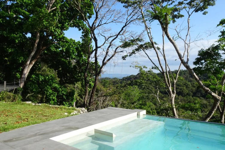 Coco: 3-Bedroom Forest-Side Home Near Playa Pájaros - Gallery image 19