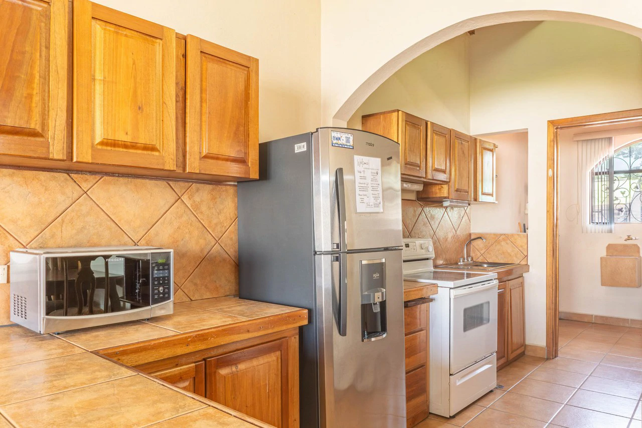 3 Bedroom Condo in the Center of Samara - Steps to the Beach - photo 8
