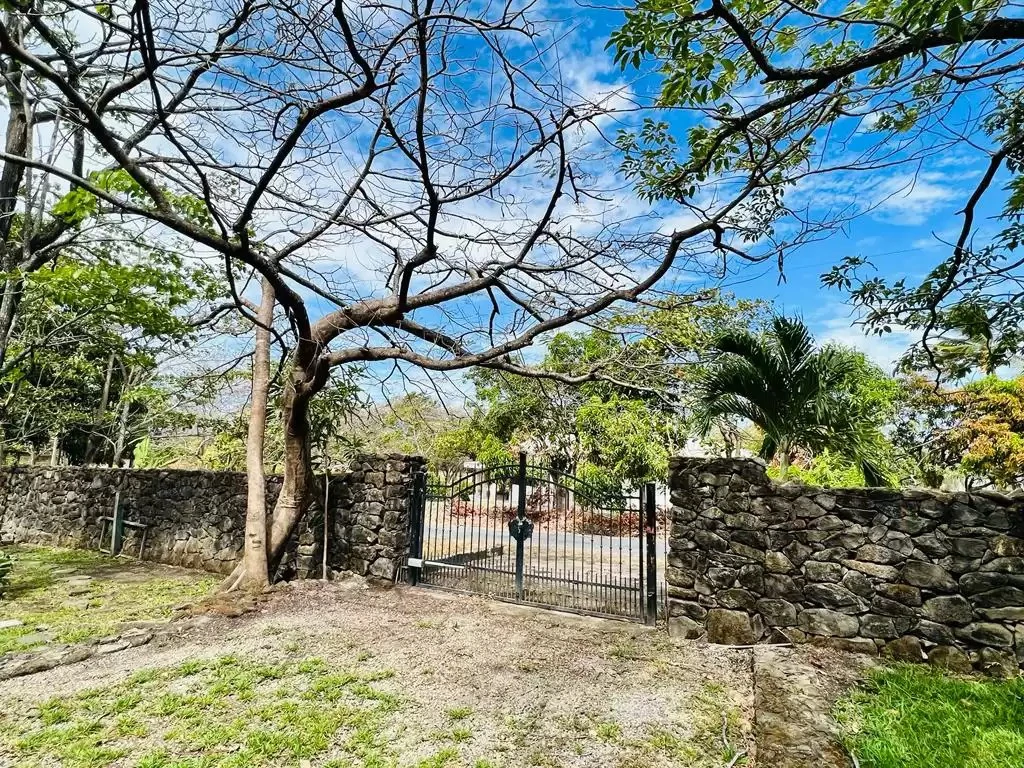 Countryside House For Sale in Liberia - Gallery image 2